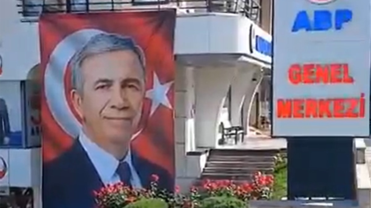 Mansur Yavaş’tan 'yeni parti' iddialarına yanıt: Portre asıldı mı