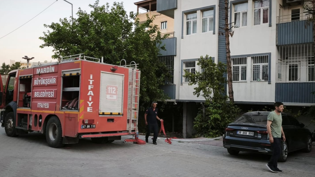 Mardin'de ev yangını: Anne ve çocuk hastanelik oldu