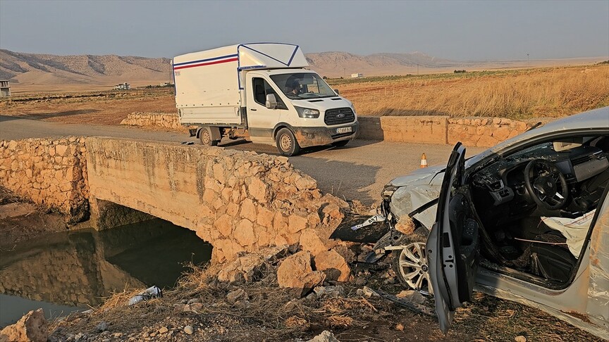 Mardin Nusaybin'de sulama kanalına devrilen otomobilde 6 kişi hayatını kaybetti