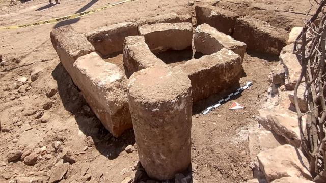 Mardin'de Parke Taşı Çalışmasında 12. Yüzyıl Taş Bloklar Bulundu