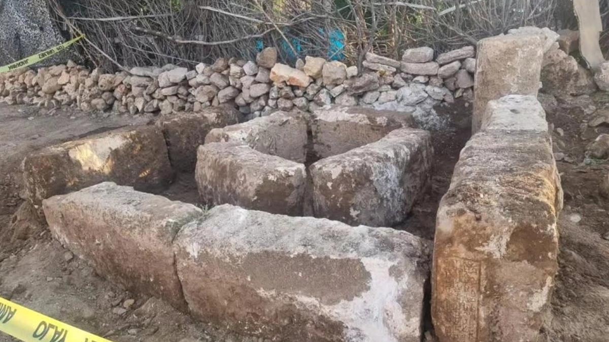 Mardin'de peyzaj çalışması tarihi kitabeleri gün yüzüne çıkardı