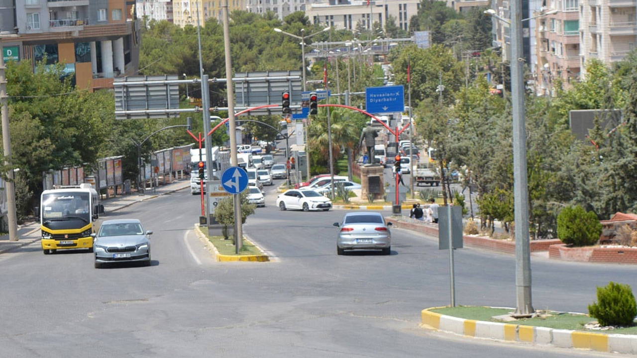 Mardin'de Termometreler 44'ü Gösterdi: Tarihi Sokaklar Boş Kaldı