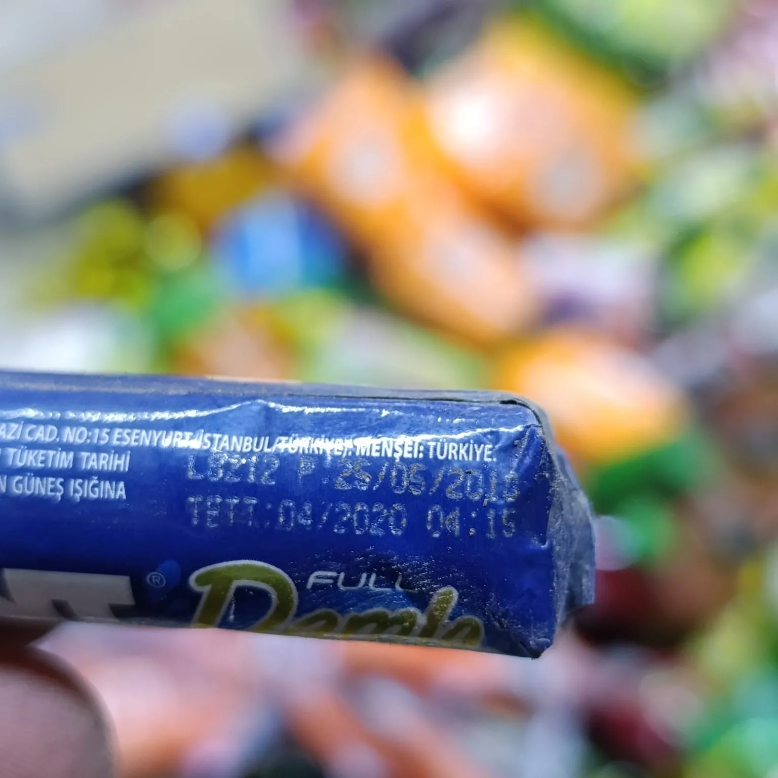 Market raflarında skandal: 10 yıllık geçmiş ürünlerde böcek ve kurt