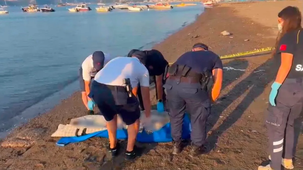 Marmaris'te Denizde Erkek Cesedi Bulundu, Kimliği Belirsiz