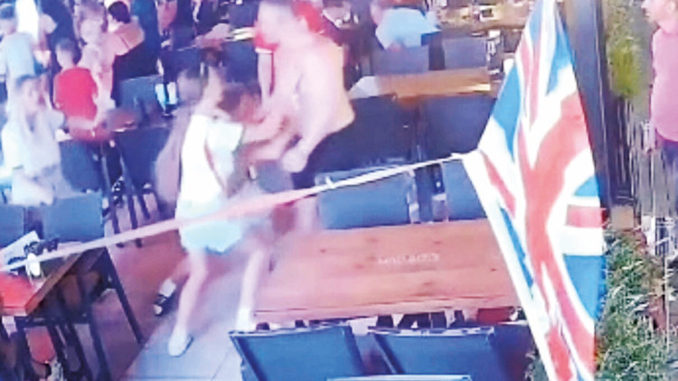 Marmaris'te İngiliz turistin ailesine şiddet iddiası
