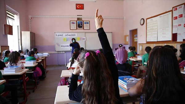 MEB 2026-2027 Takvimi: İlk Ara Tatil ve Sömestr Tarihleri