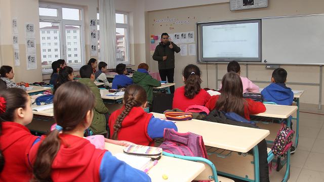 MEB'den öğrenci verileri için sosyal medya hamlesi