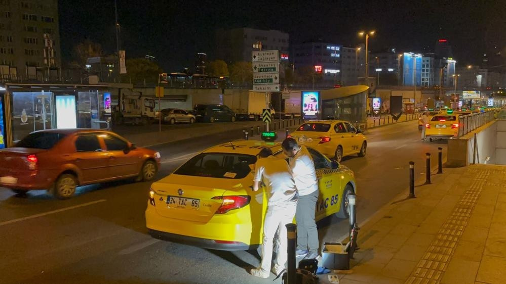 Mecidiyeköy'de taksi şoförüne yolcu saldırısı: Kalp krizi geçirdi