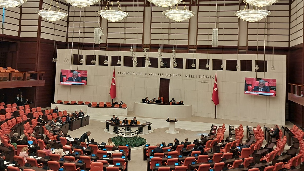 Meclis 1 Temmuz’da tatile girmeyecek! CHP’den ‘Superman’ tepkisi