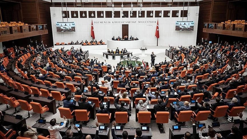 Meclis'te Mekke Anlaşması Tartışması: Muhalefet 'Macera' Diyor, İktidar 'İstikrar