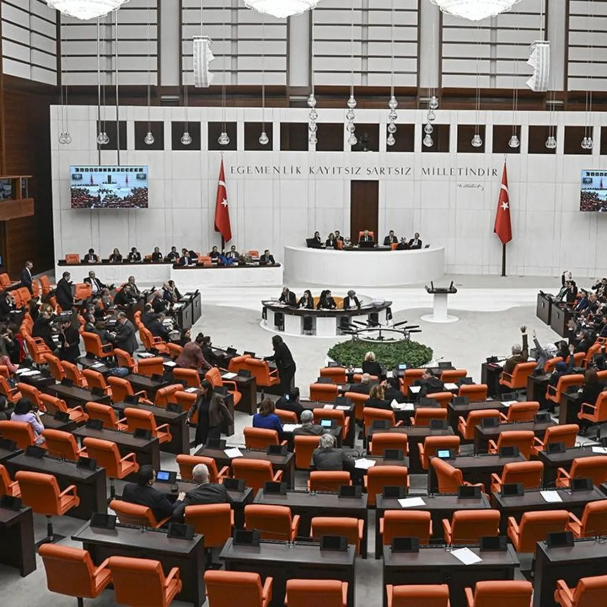 Meclis'te yeni haftanın gündemi: Öğrenci affı ve çocuk suçlulara düzenleme