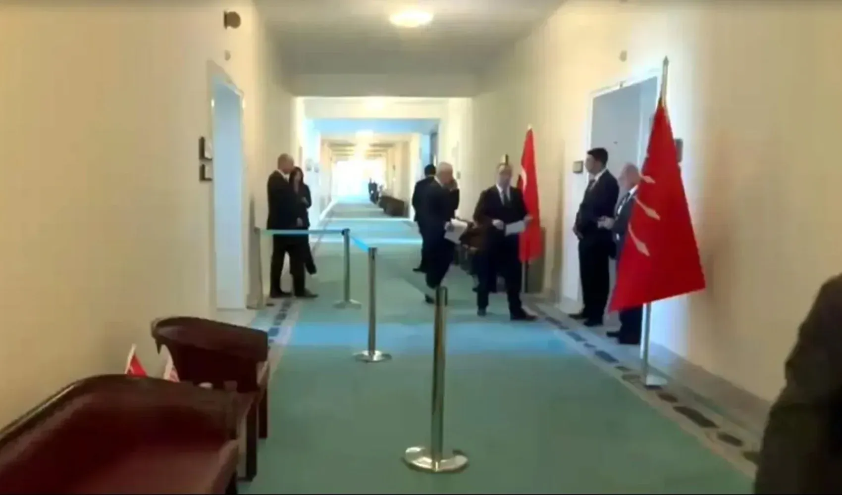 Meclis'te CHP-YENİ Parti 'misafir' krizi