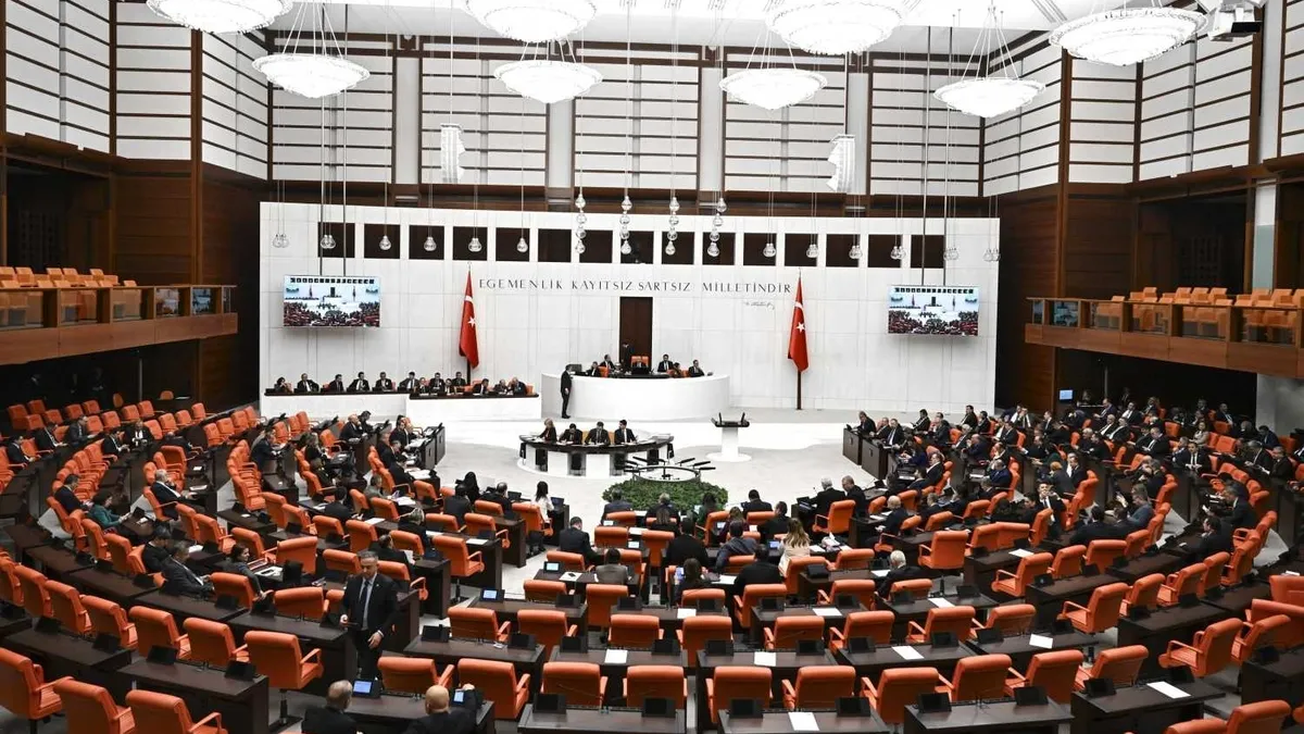 Meclis'te fon tartışması: DEM Partili vekilden başörtüsüne çirkin benzetme