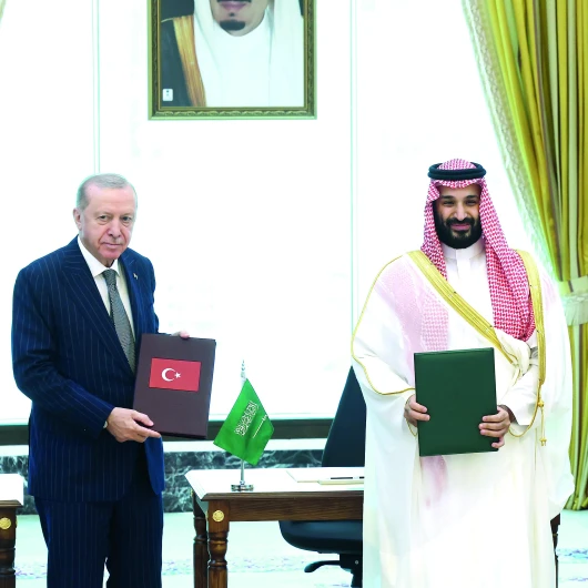 Mekke'de Tarihi İttifak: Türkiye, Pakistan ve Suudi Arabistan'dan Savunma Anlaşması