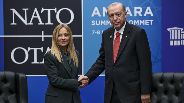 Meloni'den Erdoğan'a NATO Zirvesi tebriği
