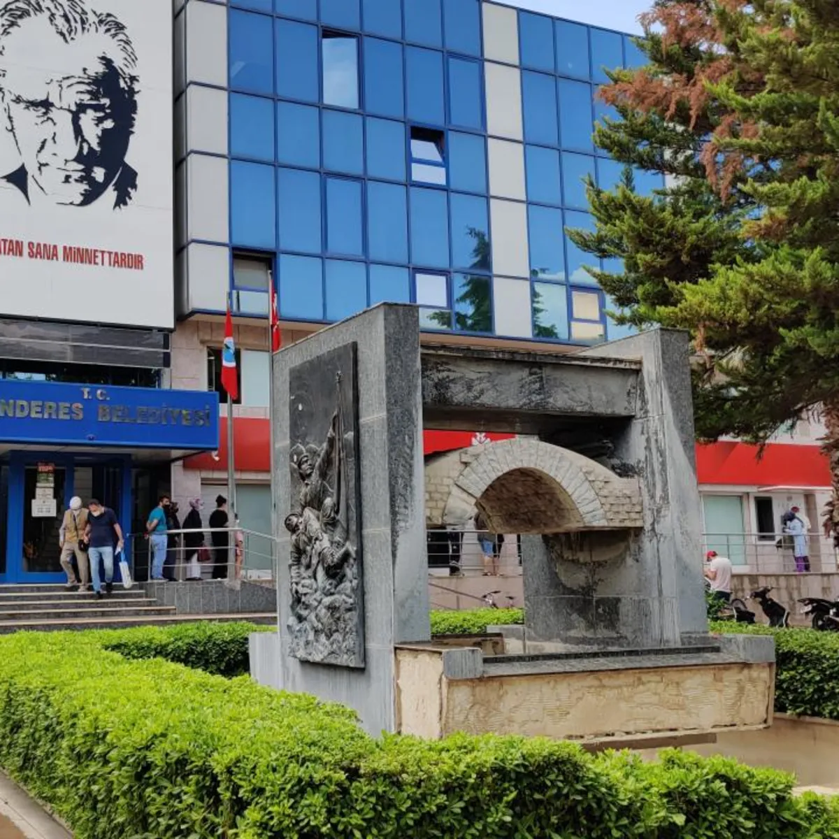 Menderes Belediye Başkan Yardımcısı Rüzgar Sönmez Yakalandı