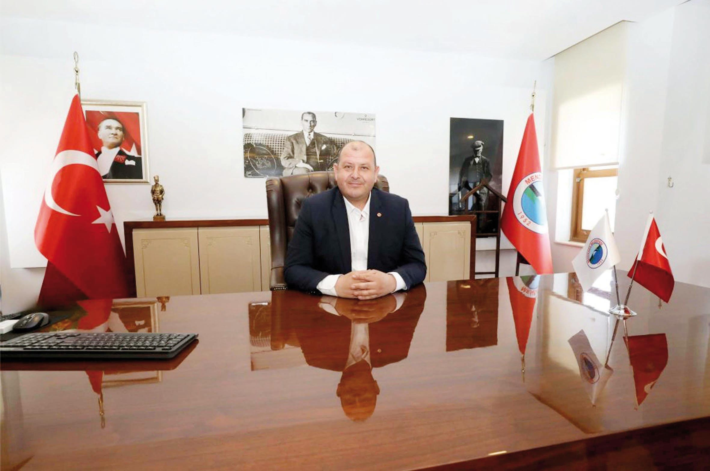 Menderes'te rüşvet ve irtikap operasyonu: Başkan Çiçek dahil 16 şüpheli adliyede