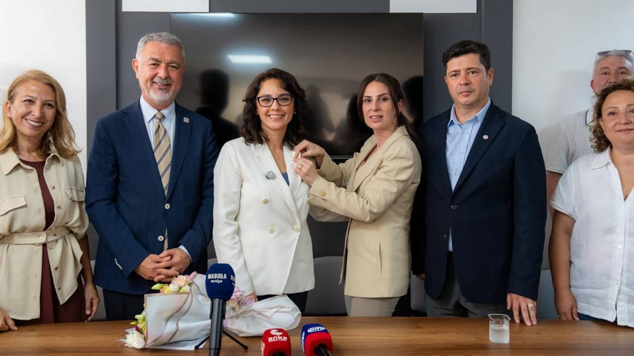 Menteşe Belediye Başkanı Aras, CHP'den İstifa Edip YENİ Parti'ye Katıldı