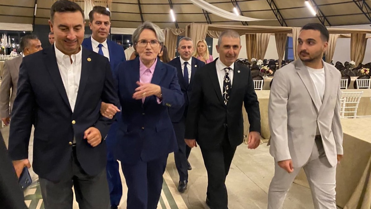 Meral Akşener, Kocaeli'deki nikah töreninde görüntülendi