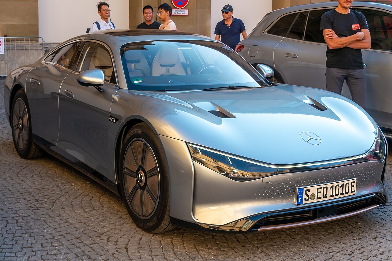 Mercedes-Benz VLE 2028: 8K Sinema Deneyimi Sunan Lüks Minivan