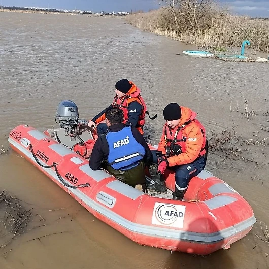 Meriç Nehri'nde Adada Mahsur Kalan 11 Göçmen Kurtarıldı