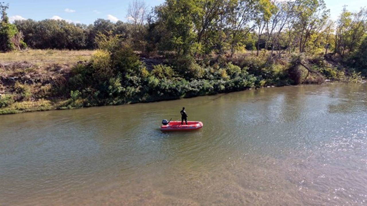 Meriç Nehri'nde kaybolan 2 çocuk için arama çalışmaları 2. gününde