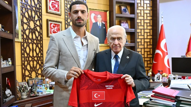 Merih Demiral, MHP Lideri Bahçeli'yi Makamında Ziyaret Etti