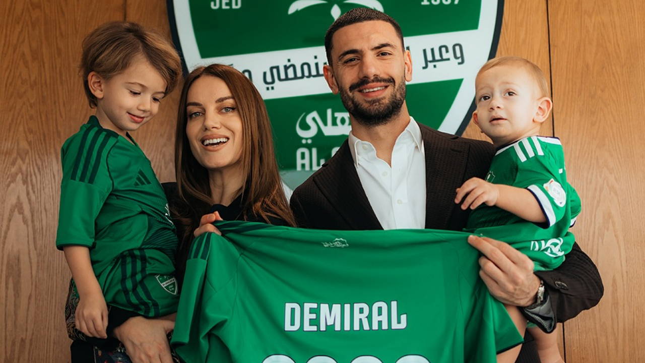 Merih Demiral ve Heidi Lushtaku Boşanıyor mu? Sosyal Medya Hamlesi