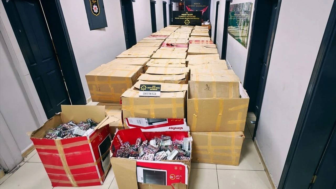 Mersin'de 2,3 Milyon Sentetik Ecza Ele Geçirildi: 1 Tutuklama