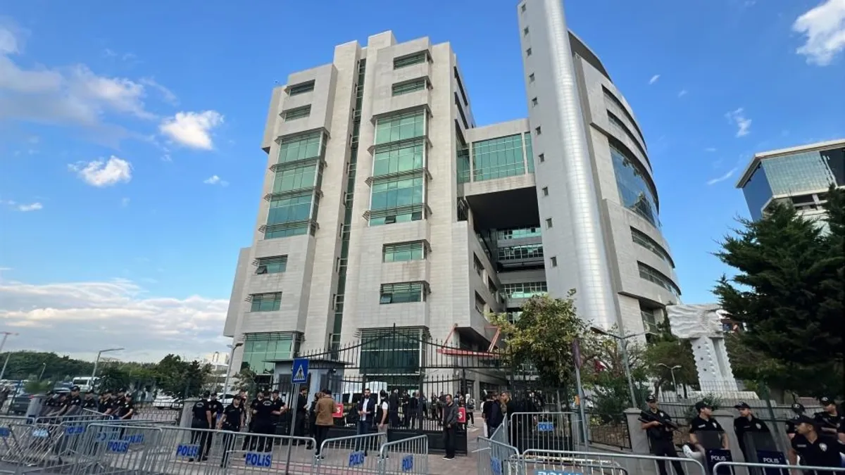 Mersin'de 3 Başkan ve 59 Şüpheli Adliyeye Sevk Edildi