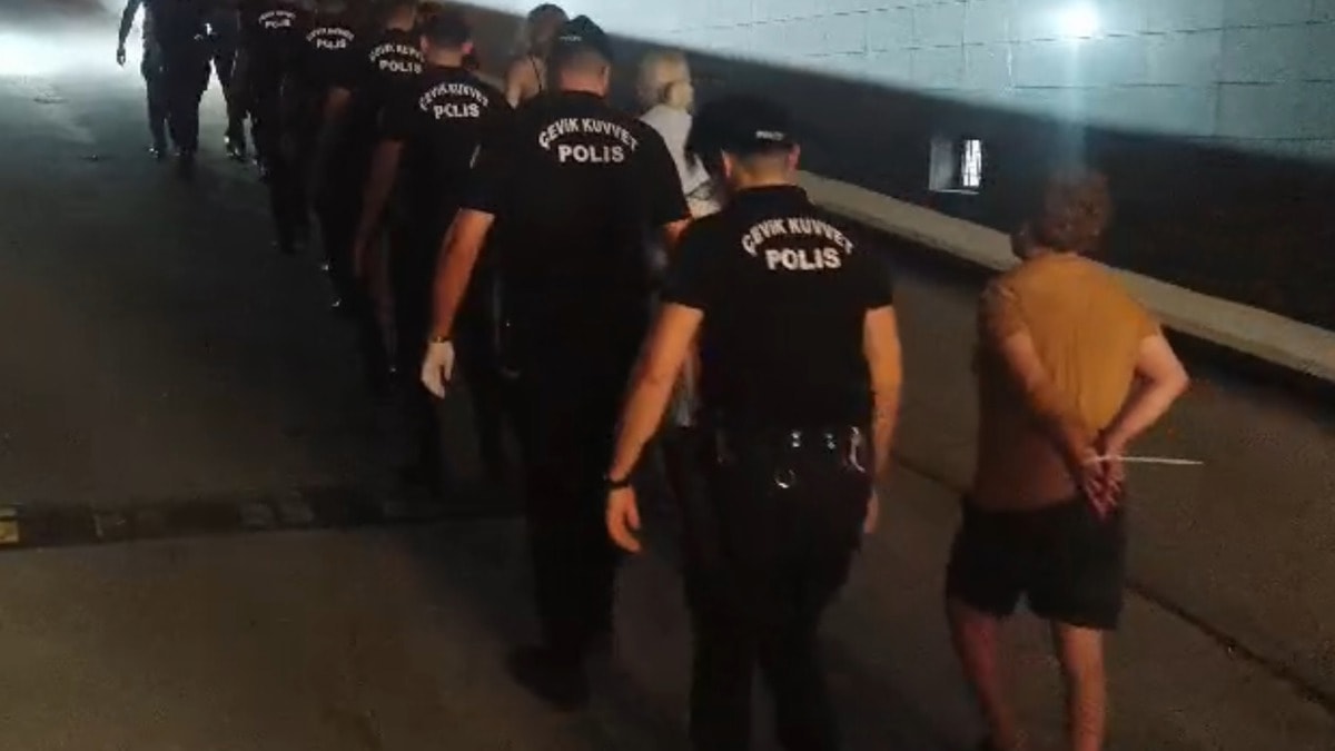 Mersin'de 'Ailem Güvende' Operasyonu: 28 Tutuklama