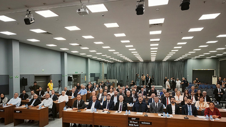 Mersin'de Başkan Vekilliği Seçimini CHP'li Gülşah Yıldırım Genç Kazandı