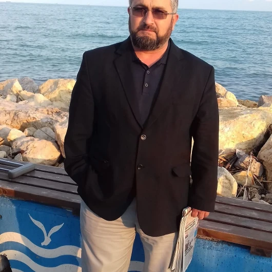 Mersin'de imam mezarlıkta ölü bulundu: Ağaç keserken düştüğü sanılıyor