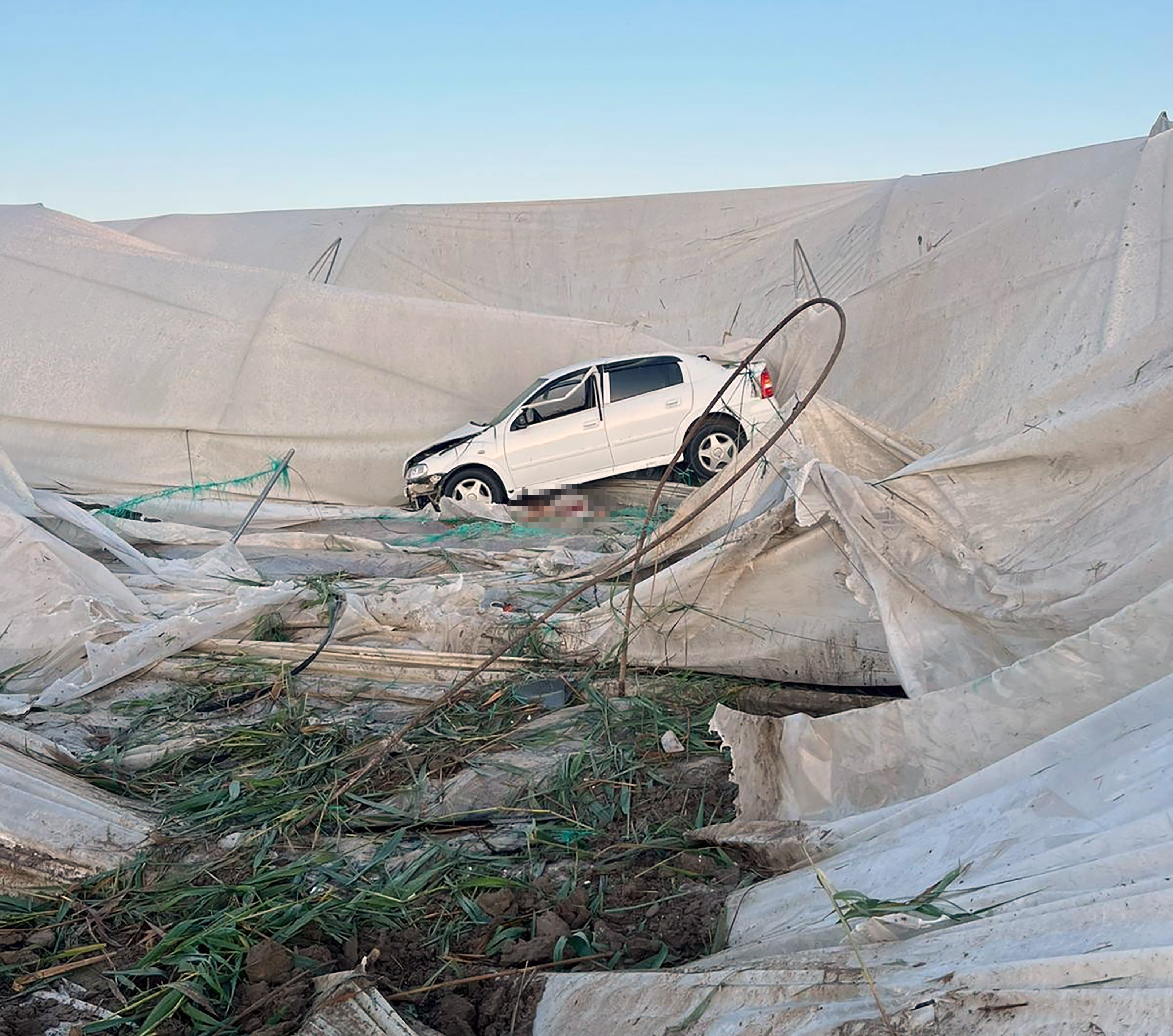 Mersin'de Seraya Uçan Otomobilde Karı Koca Hayatını Kaybetti