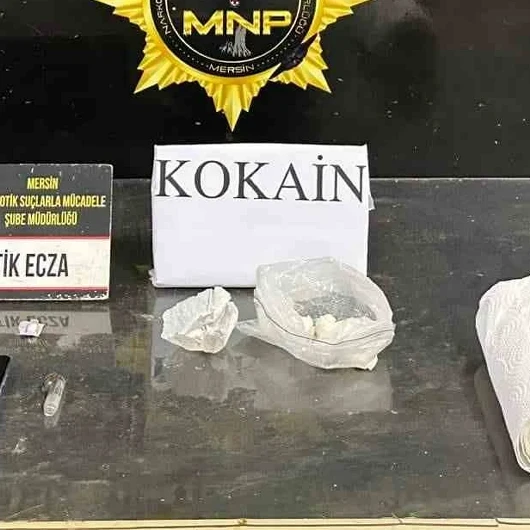 Mersin'de Sokak Satıcılarına Uyuşturucu Operasyonu: 5 Tutuklama