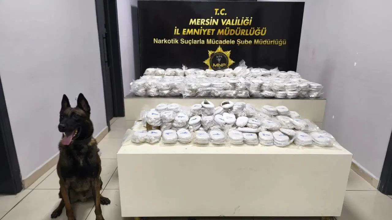 Mersin'de Büyük Uyuşturucu Operasyonu: 3,5 Kilo Kokain ve 122 Kilo Esrar Ele Geçirildi