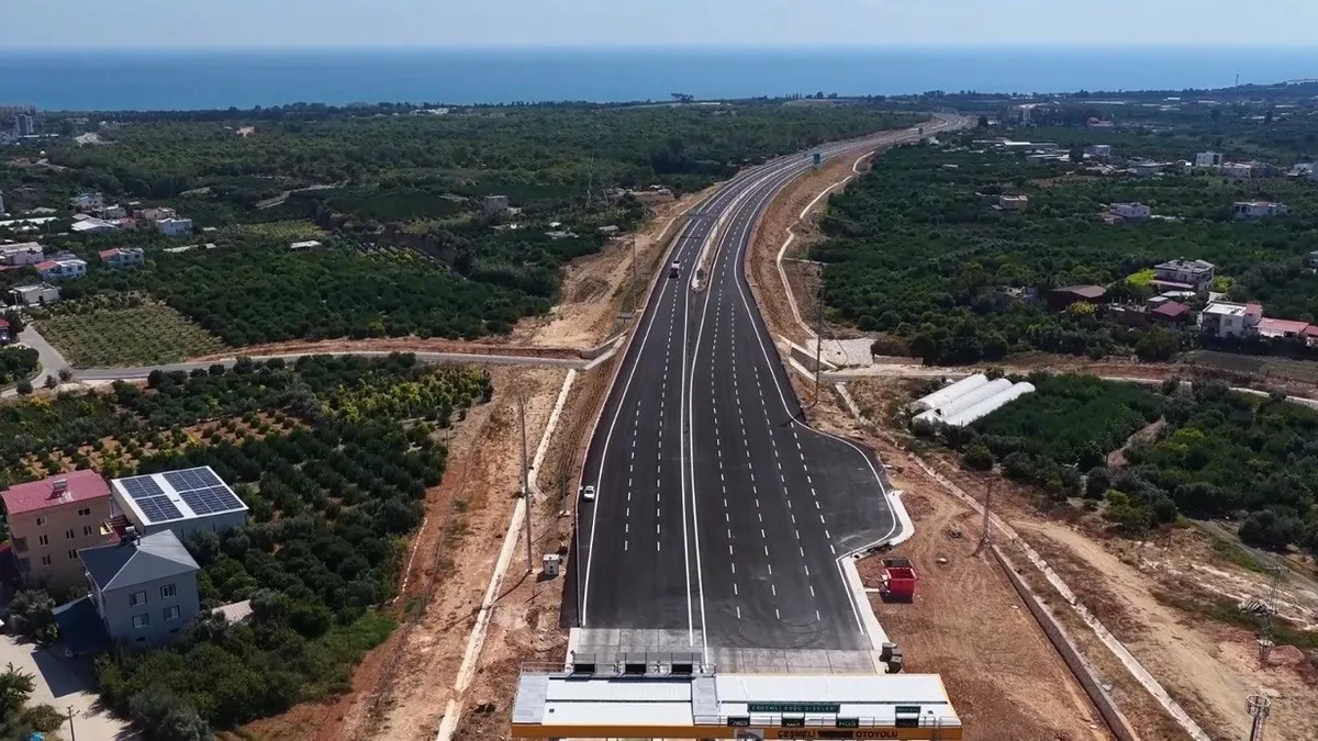 Mersin'de 2,5 Saatlik Yol 18 Dakikaya Düşüyor