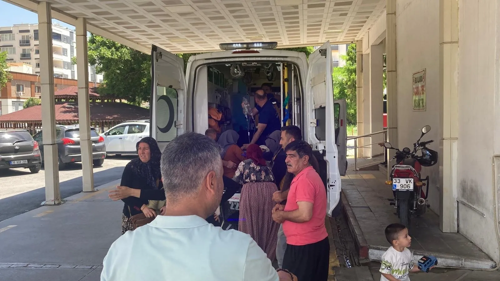 Mersin'de 7 kişilik aile yediği mantardan zehirlendi