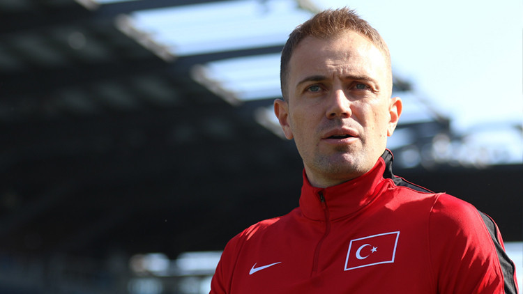 Mert Günok: 'Ne yapacağını bilen bir kaleci