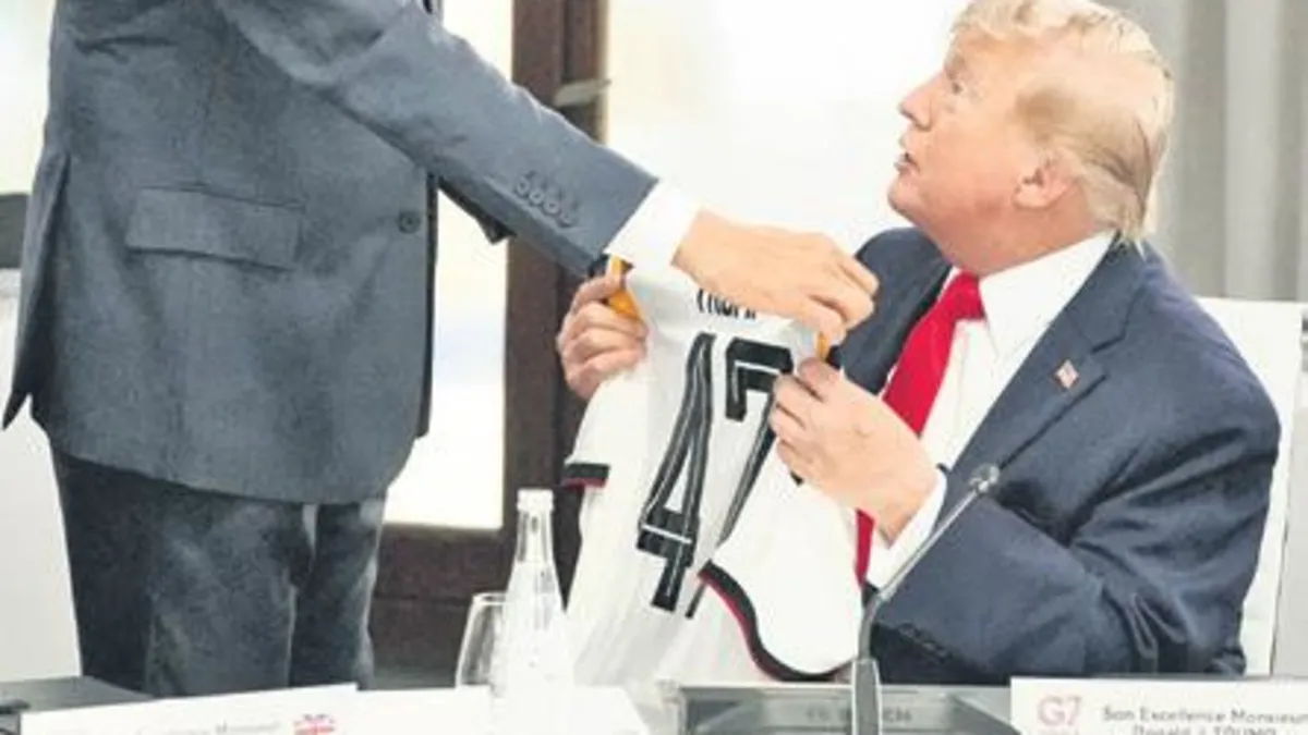 Merz'den Trump'a sahte forma hediyesi tartışma yarattı