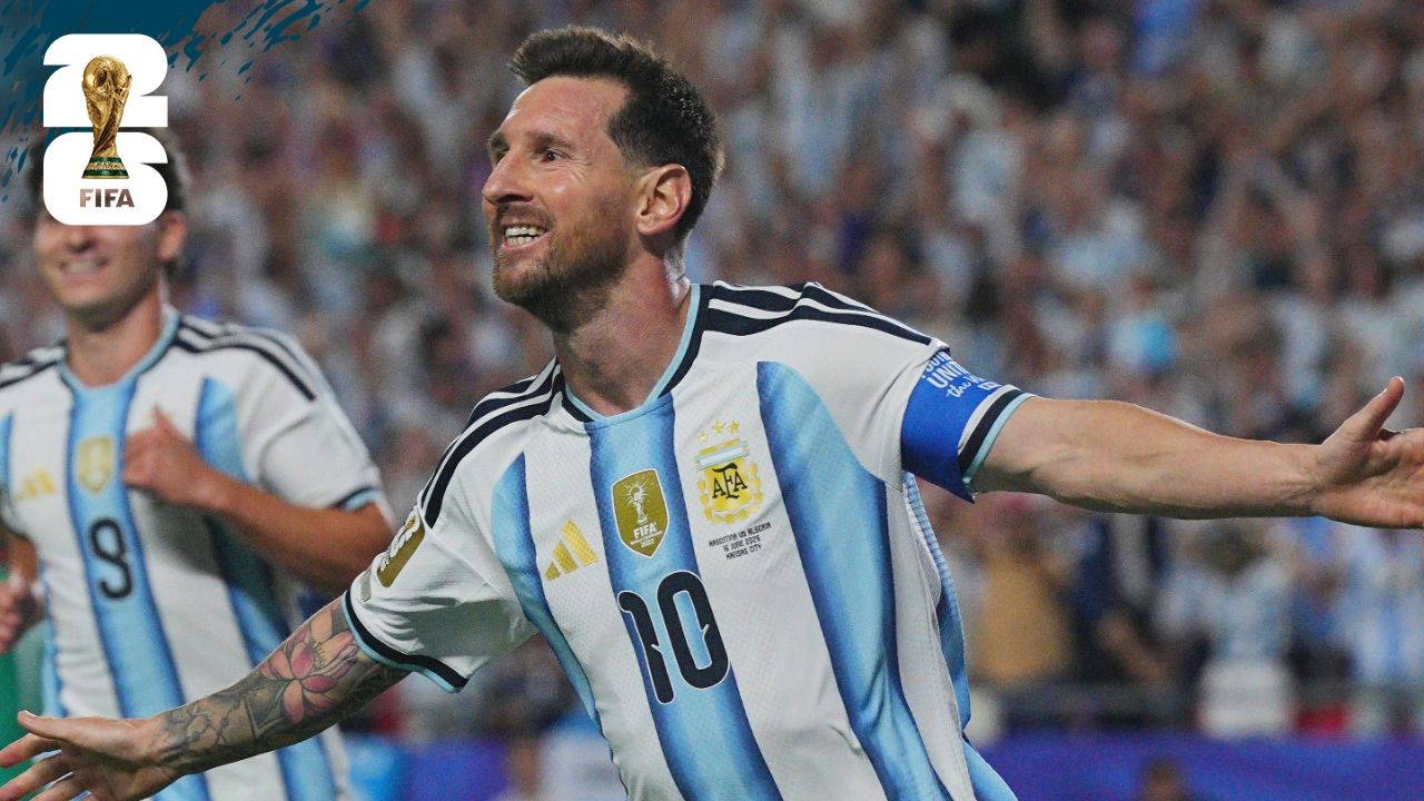 Messi hat-trick'le Arjantin'i taşıdı: Cezayir 3-0