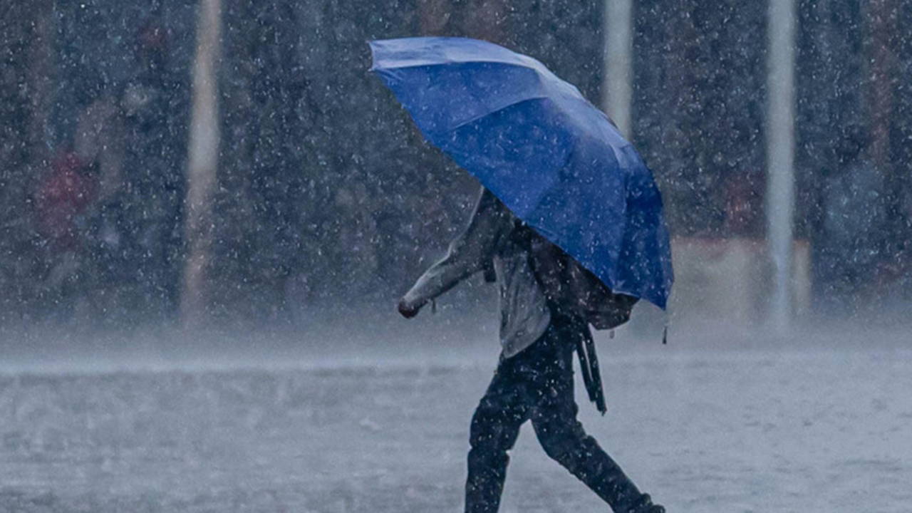Meteoroloji 15 Ağustos İçin Alarm Verdi: Kuvvetli Sağanak ve Fırtına Uyarısı