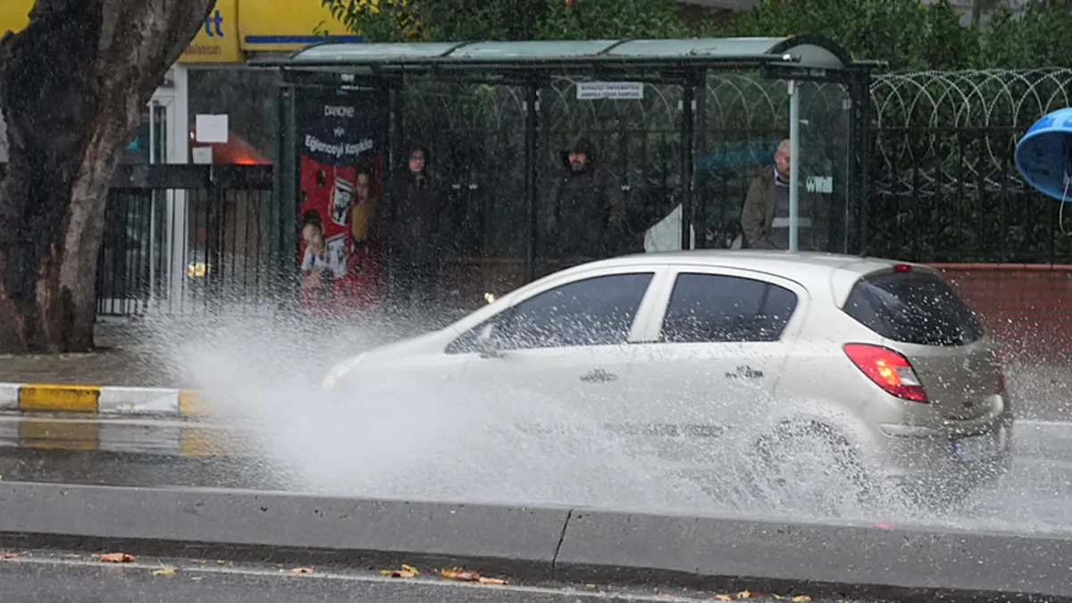 Meteoroloji 15 il için sarı kod uyarısı yayınladı: Kuvvetli sağanak geliyor