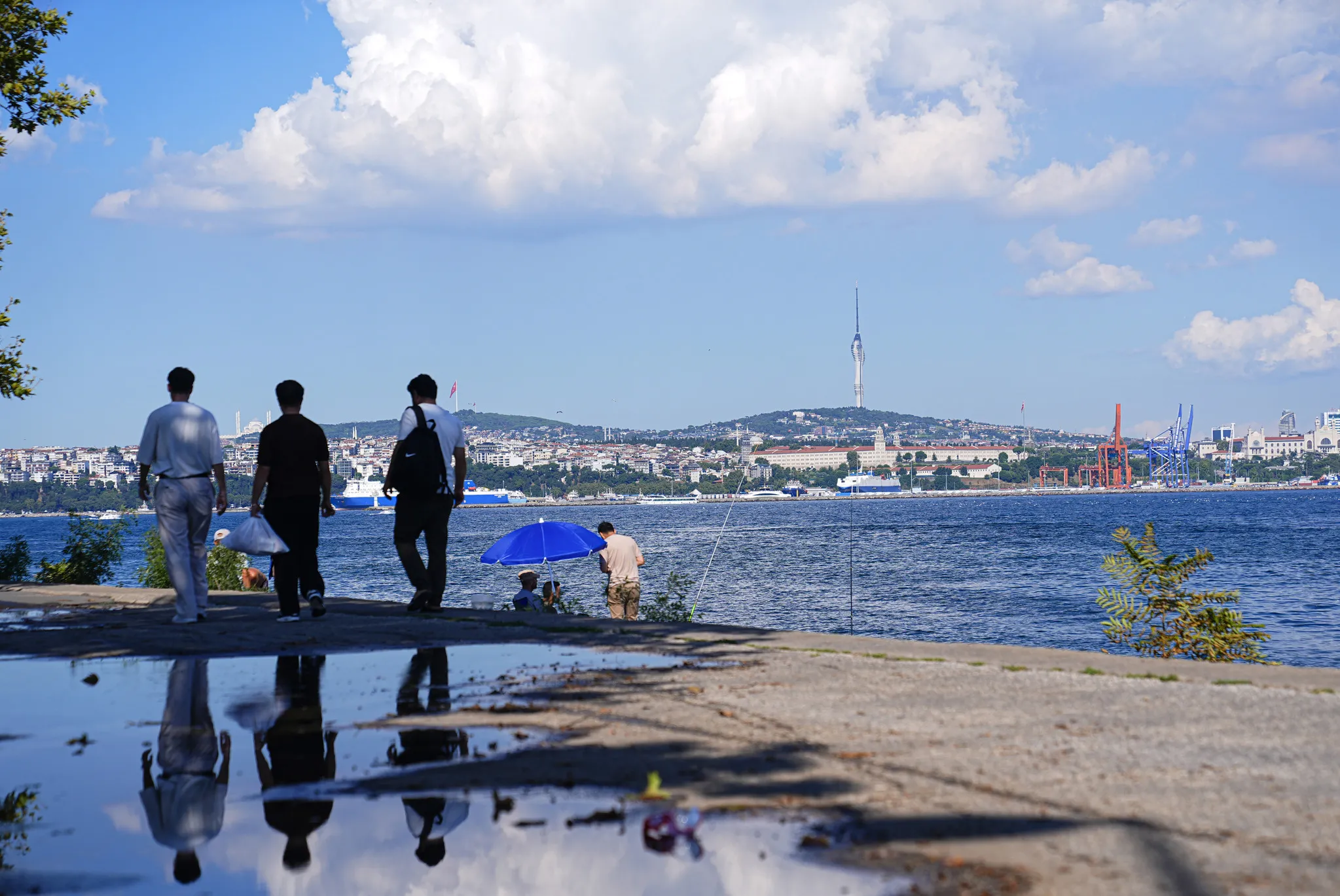 Meteoroloji'den Ege ve Akdeniz için çifte uyarı: Yangın riski ve rip akıntısı tehlikesi