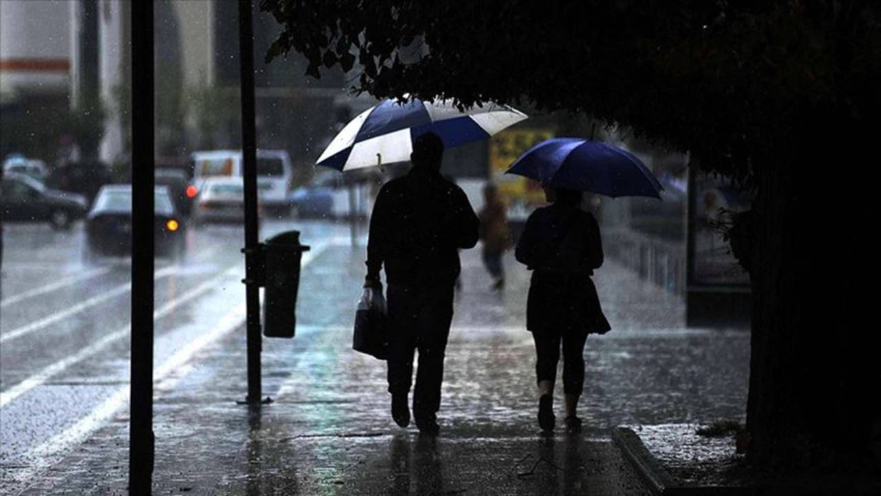Meteoroloji: Sıcaklıklar Artıyor, Sağanak Yağış Uyarısı Var
