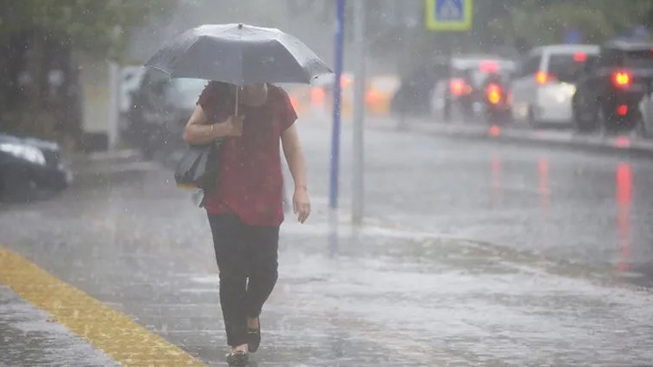 Meteoroloji'den 14 Temmuz için kuvvetli yağış ve rüzgar uyarısı