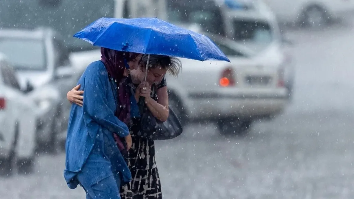 Meteoroloji'den kritik rapor: O illere sıcak hava ve sağanak uyarısı