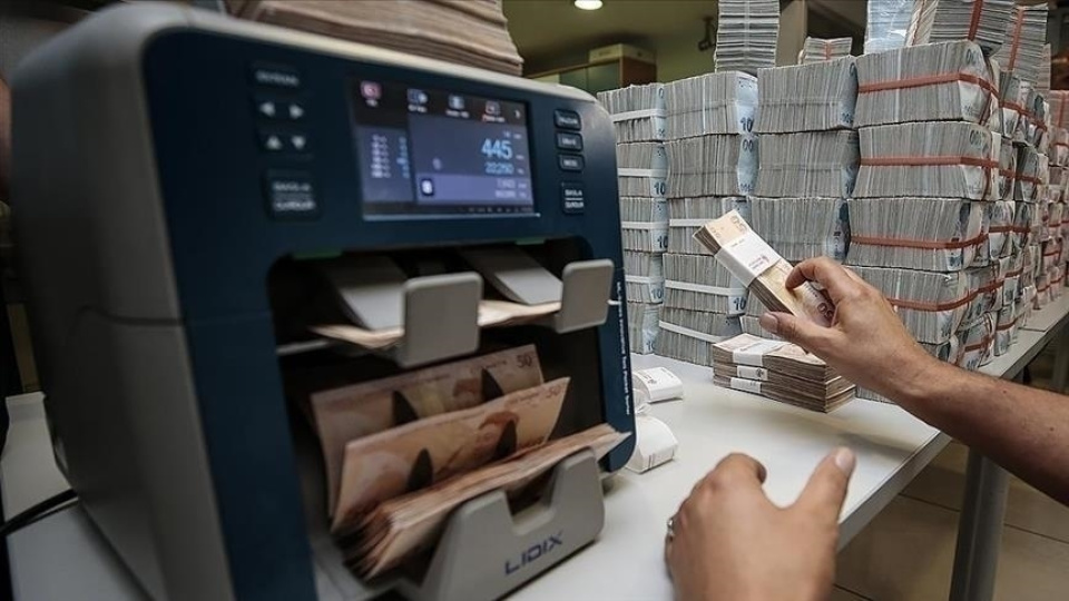 Mevduat faizleri ılımlı yükseldi, kredi faizleri ile eşitlendi