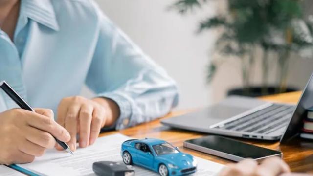 Mevzuata Aykırı İlan Veren Emlakçı ve Galerilere Rekor Ceza: 8,2 Milyon Lira