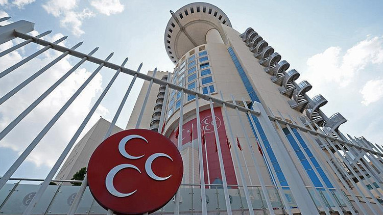 MHP'de üç il teşkilatı daha feshedildi
